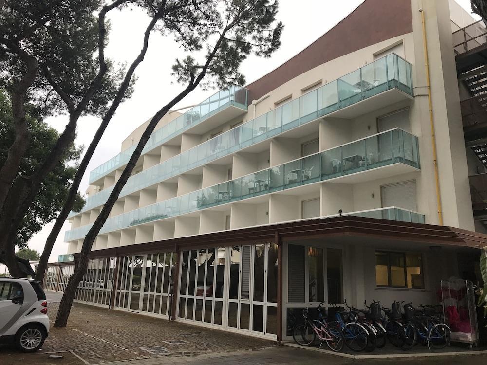 埃米塔奇公园度假酒店及Spa中心 利多迪迪耶索洛 外观 照片
